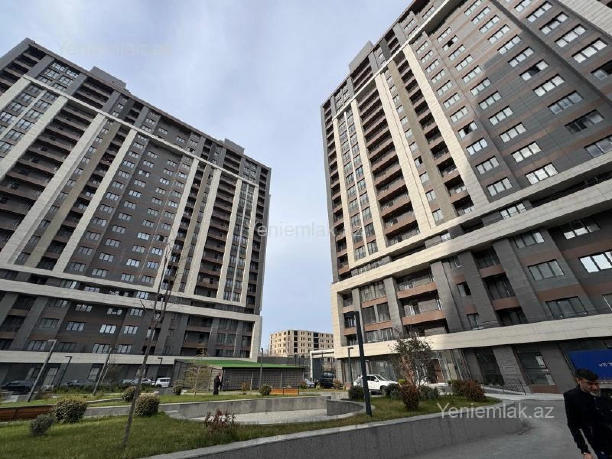 Satılır 3 otaqlı yeni tikili 128 m²