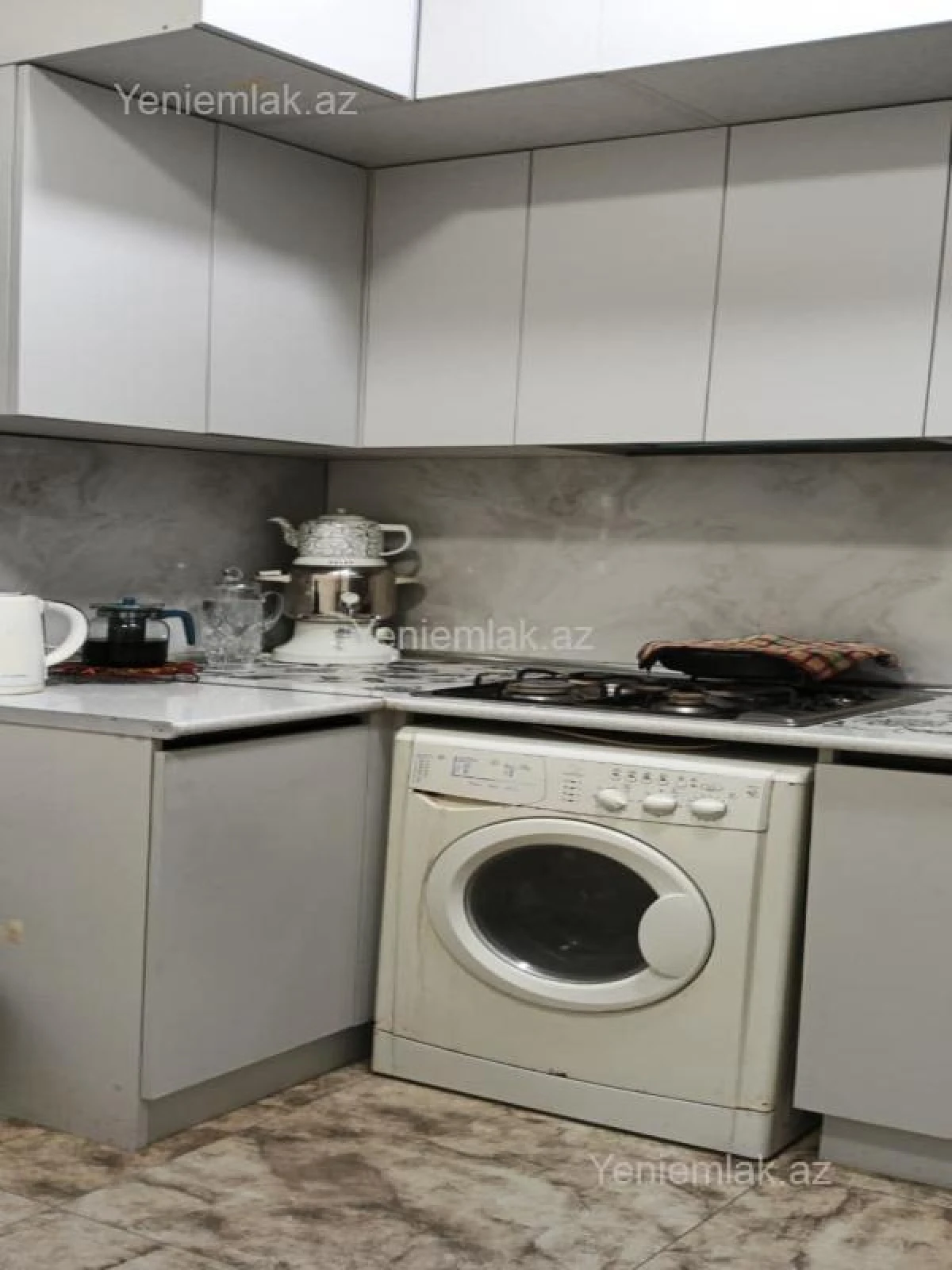 Satılır 3 otaqlı yeni tikili 75 m²