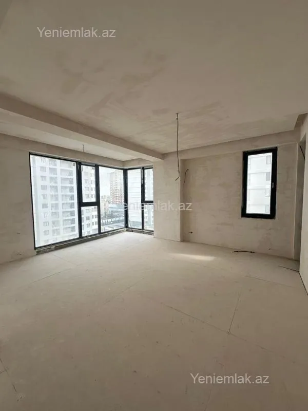Satılır 4 otaqlı yeni tikili 155 m²