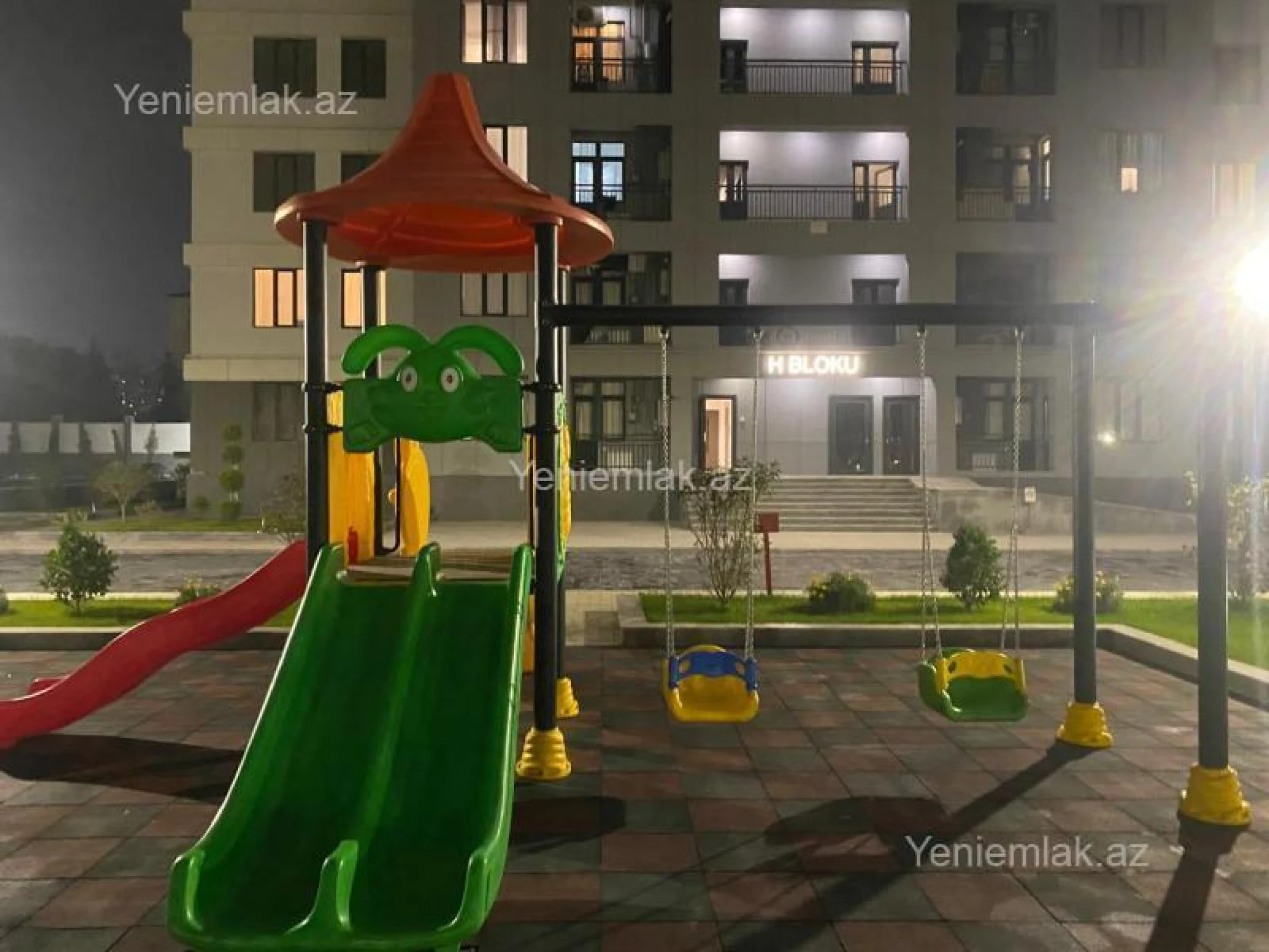 Satılır 4 otaqlı yeni tikili 155 m²