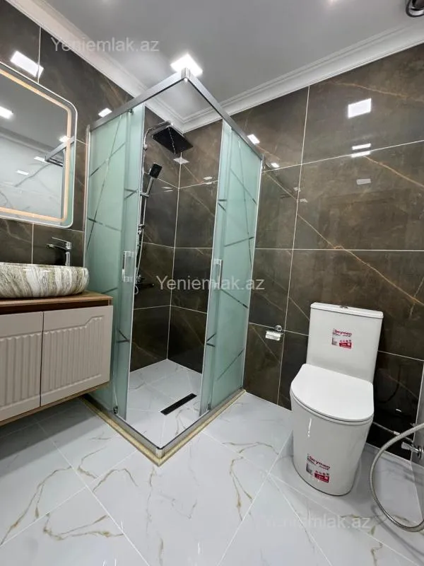 Satılır 3 otaqlı yeni tikili 127 m²