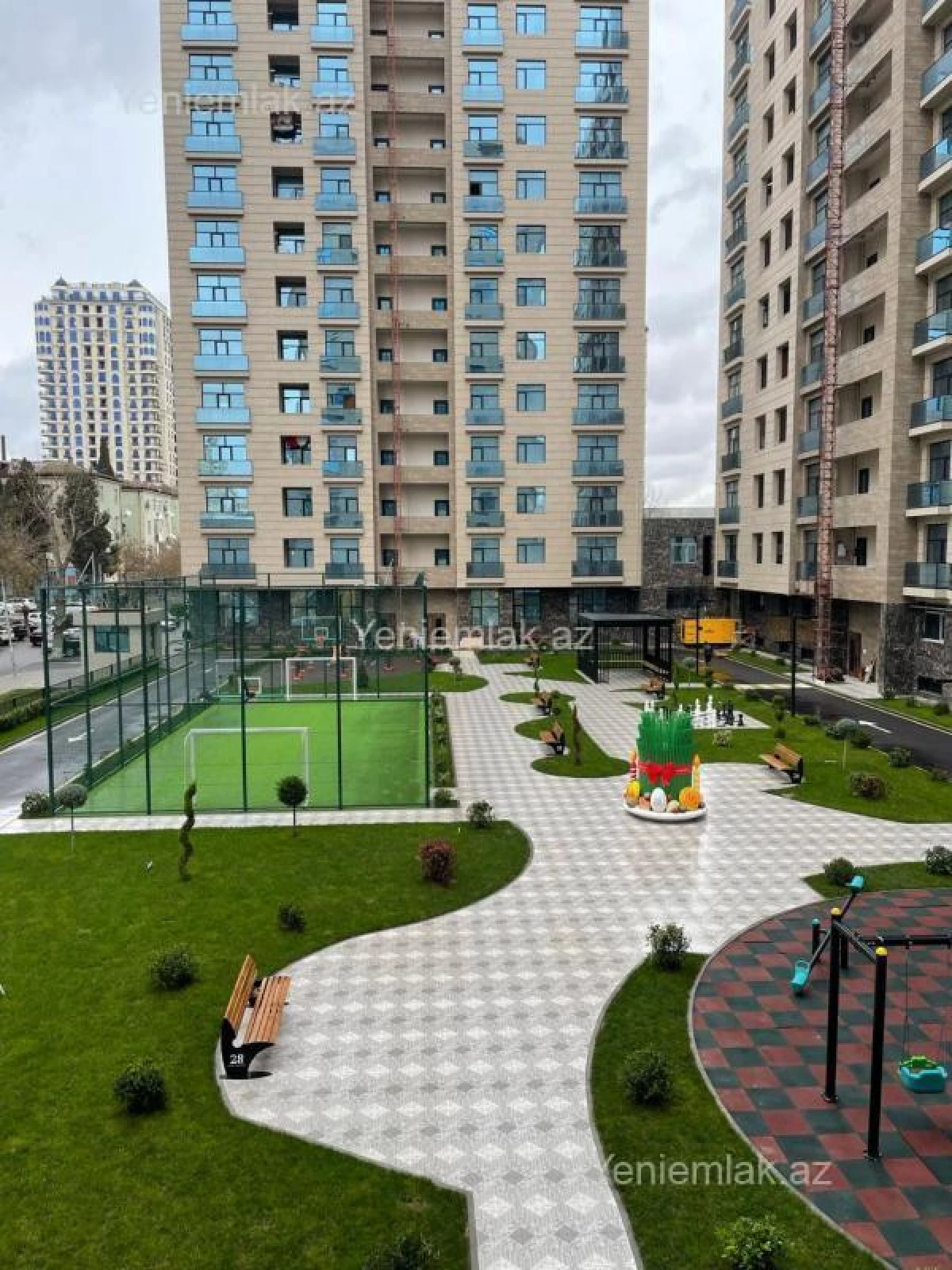 Satılır 3 otaqlı yeni tikili 120 m²
