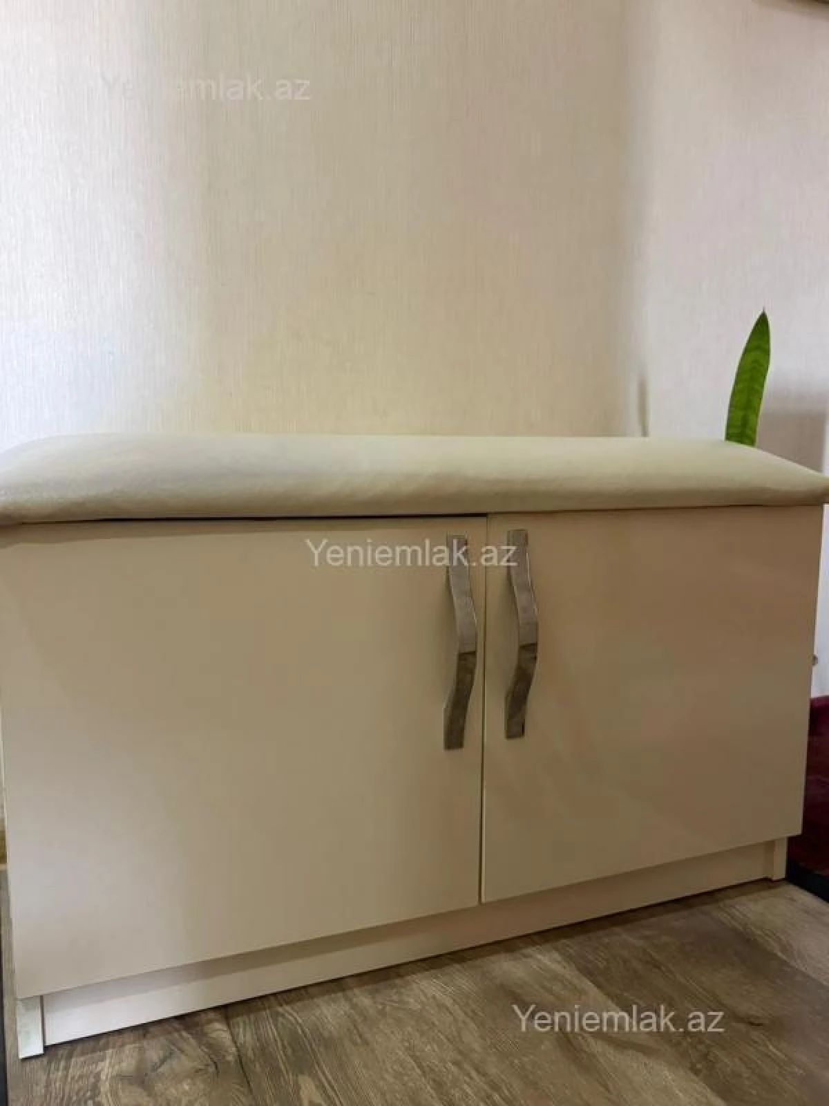 Satılır 2 otaqlı köhnə tikili 60 m²