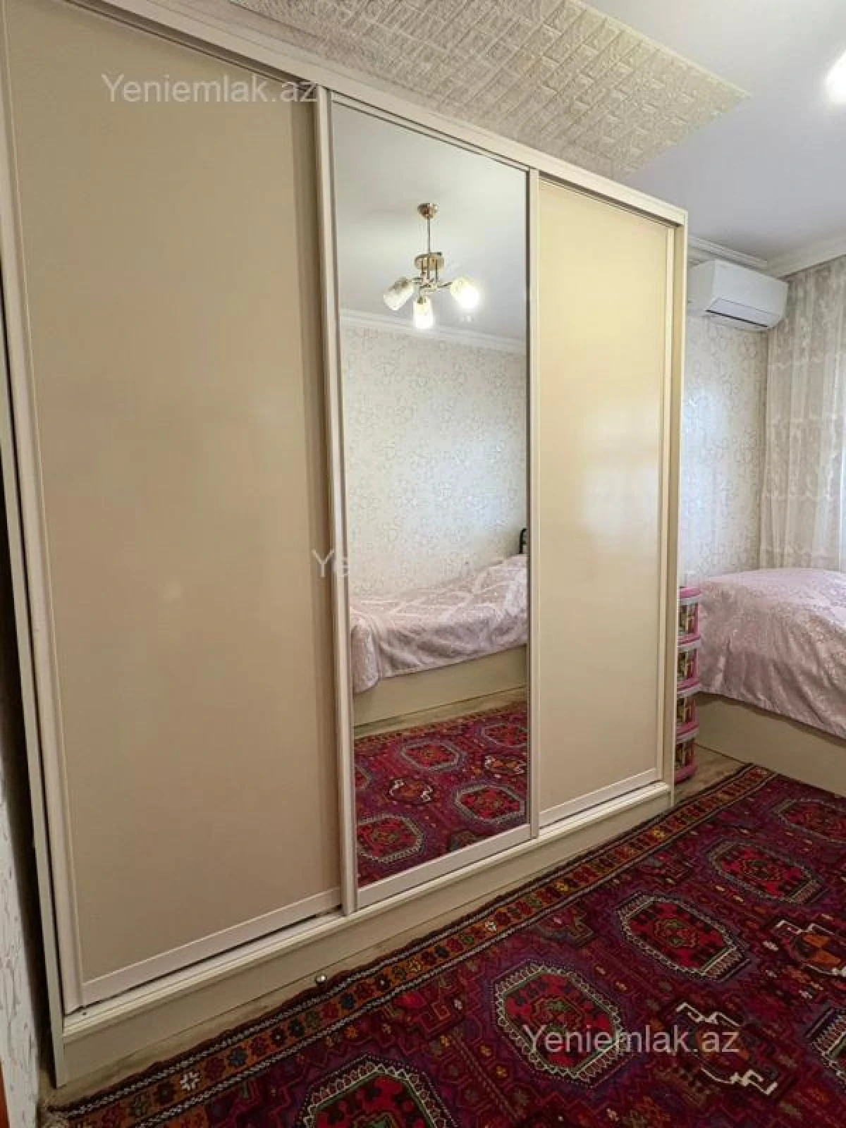 Satılır 2 otaqlı köhnə tikili 60 m²