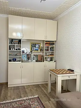 Satılır 2 otaqlı köhnə tikili 60 m²