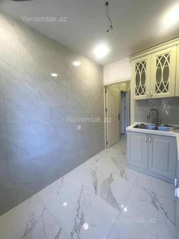 Satılır 3 otaqlı köhnə tikili 90 m²