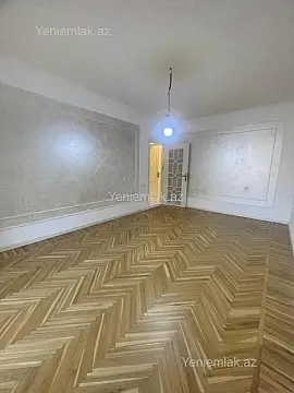 Satılır 3 otaqlı köhnə tikili 90 m²