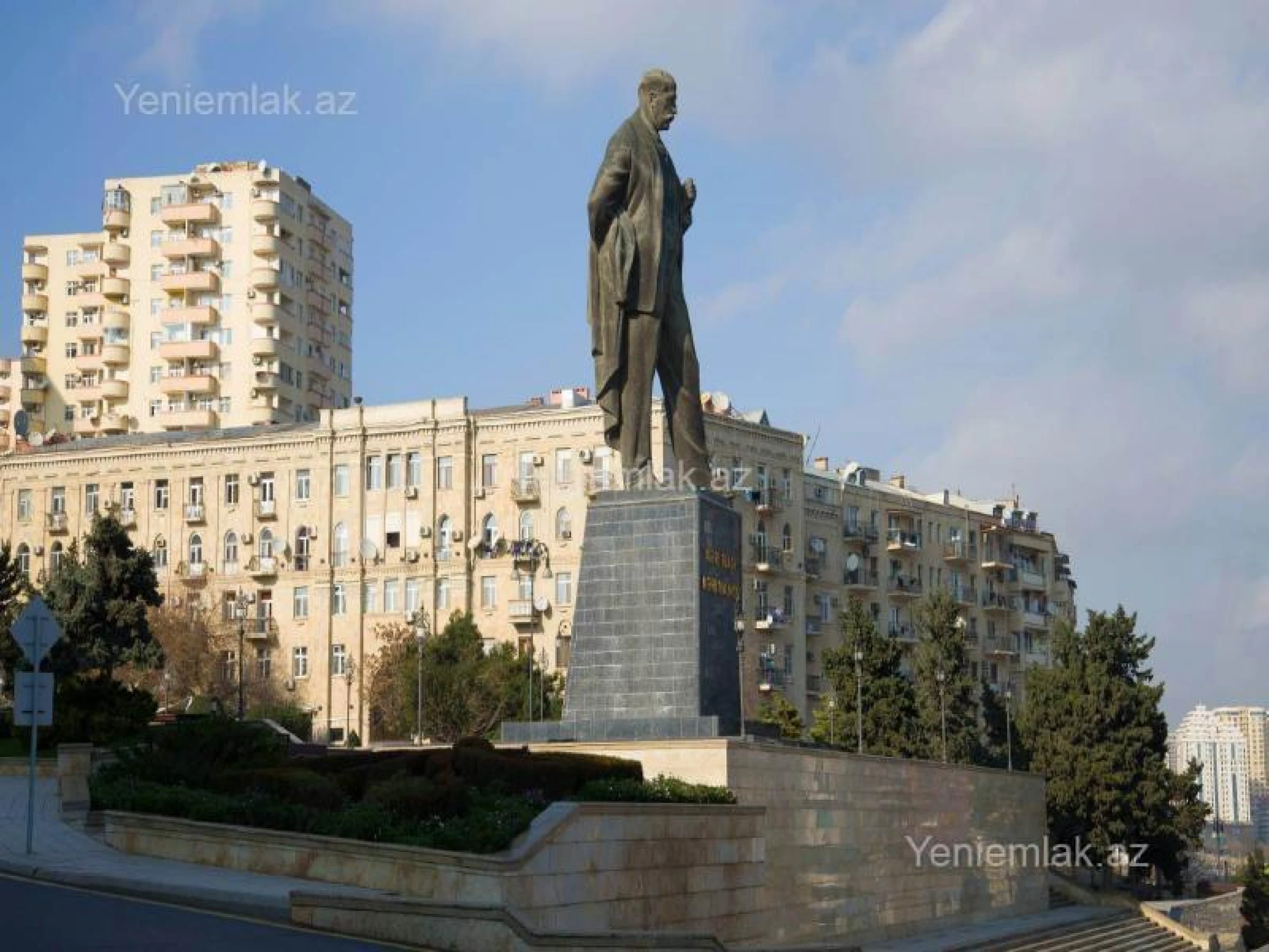 Satılır 3 otaqlı köhnə tikili 90 m²