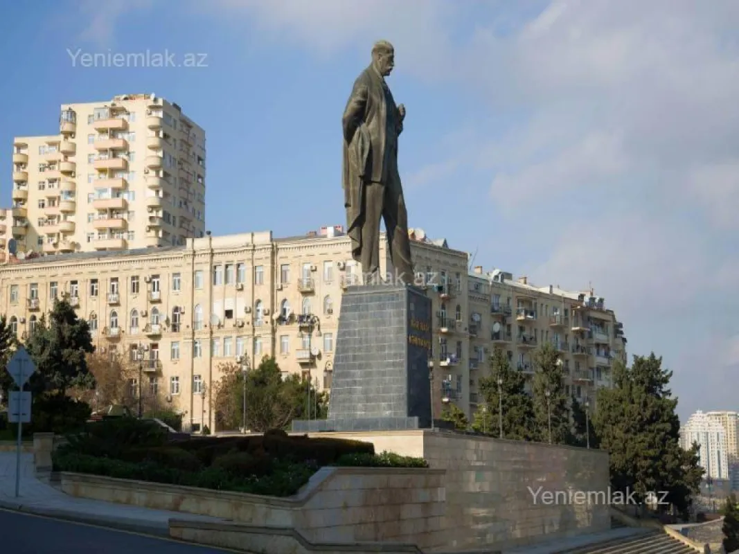 Satılır 3 otaqlı köhnə tikili 90 m²