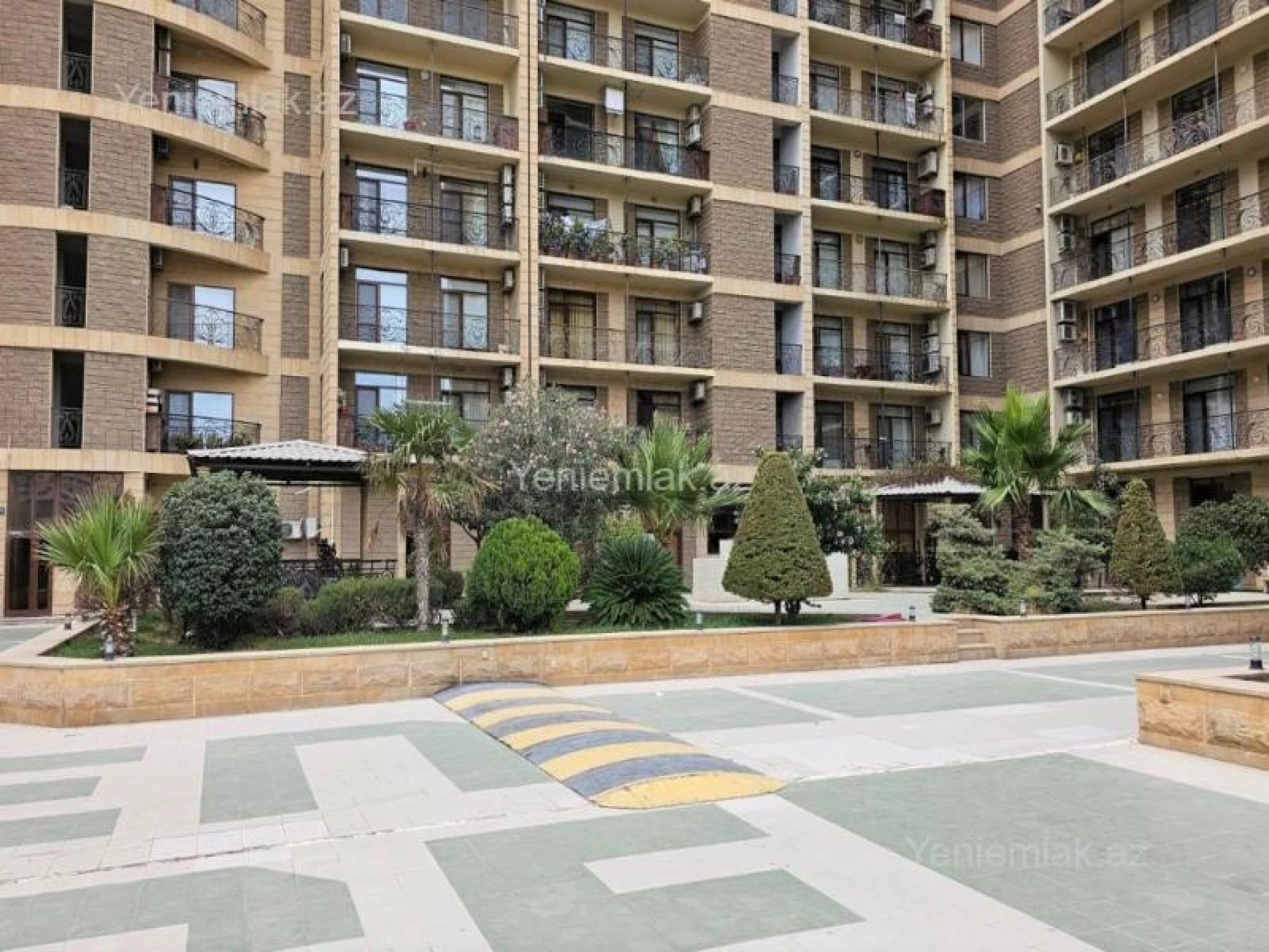 Satılır 4 otaqlı yeni tikili 197 m²