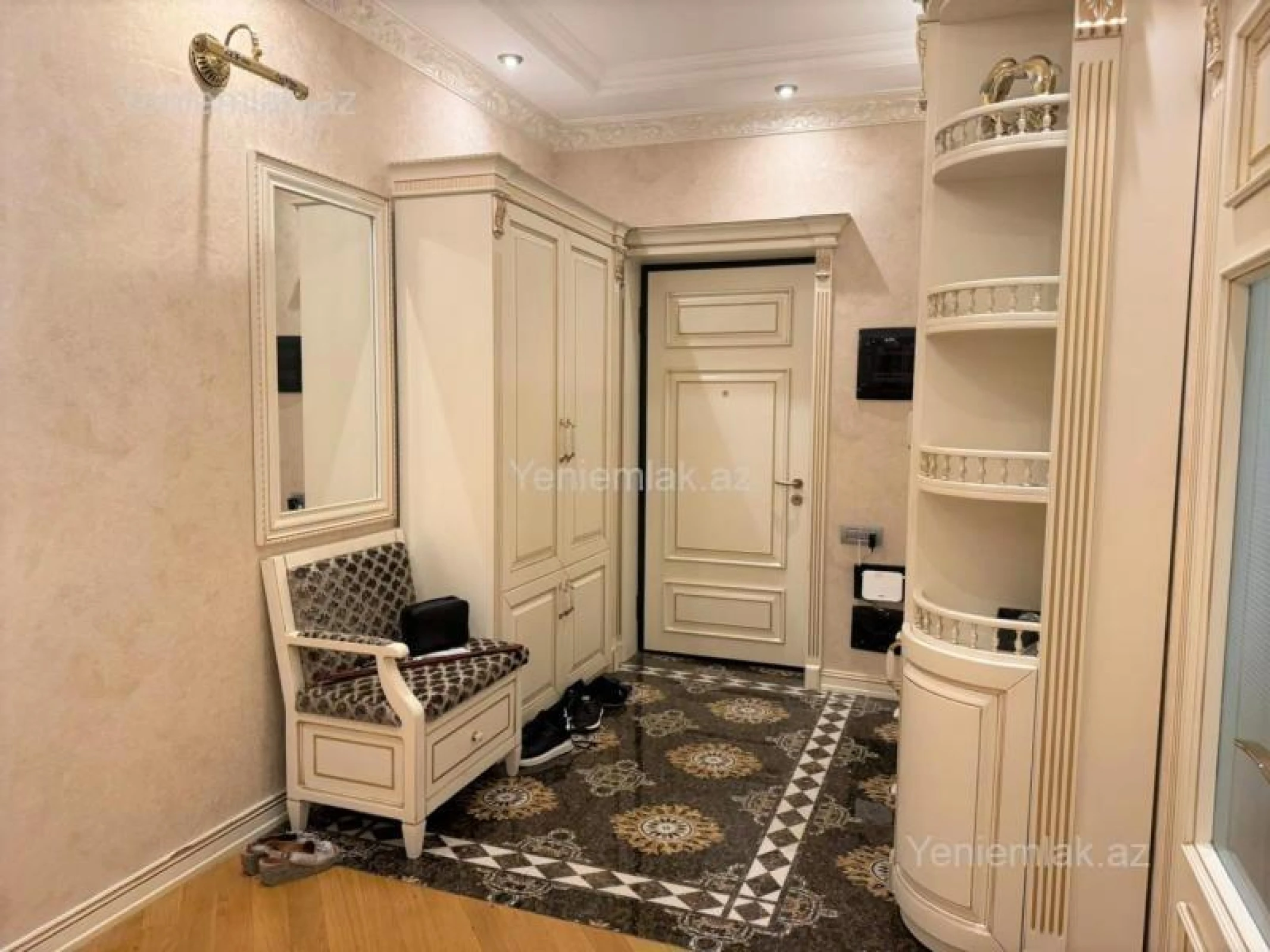 Satılır 4 otaqlı yeni tikili 197 m²