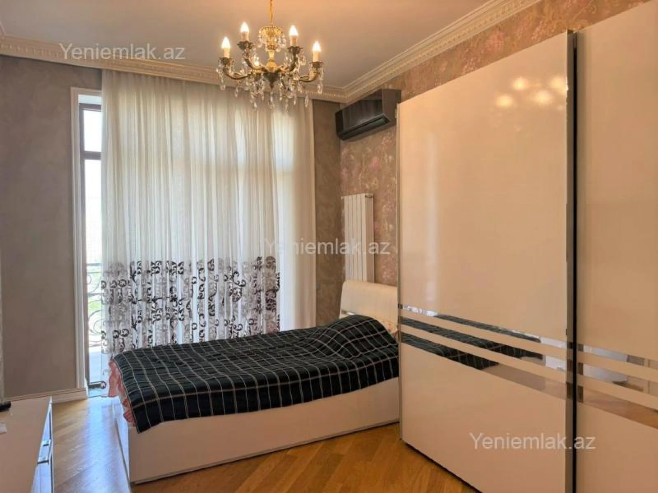 Satılır 4 otaqlı yeni tikili 197 m²