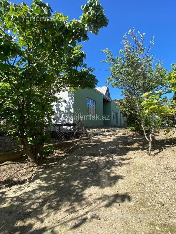 Satılır 4 otaqlı həyət evi 130 m²