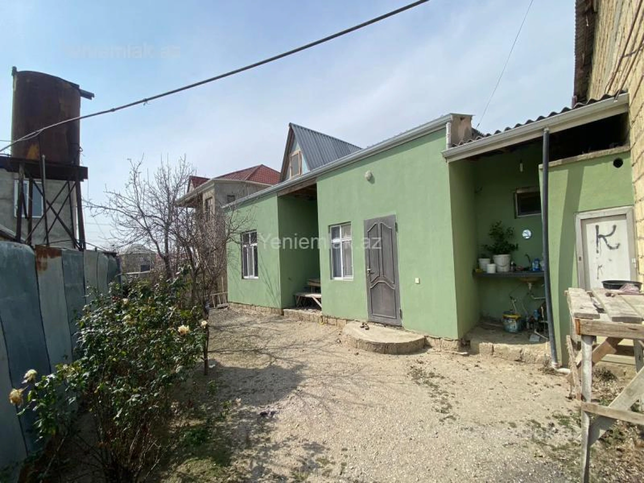 Satılır 4 otaqlı həyət evi 130 m²