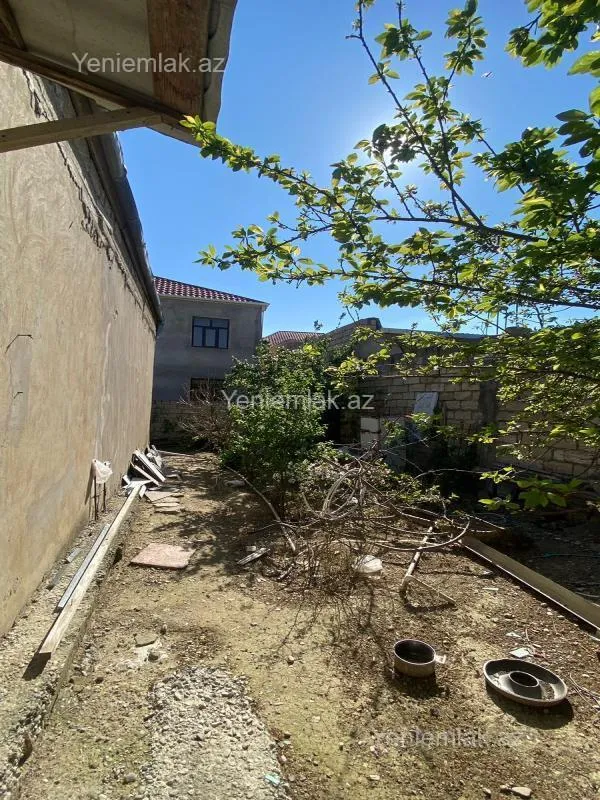 Satılır 4 otaqlı həyət evi 130 m²