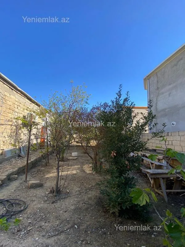Satılır 4 otaqlı həyət evi 130 m²