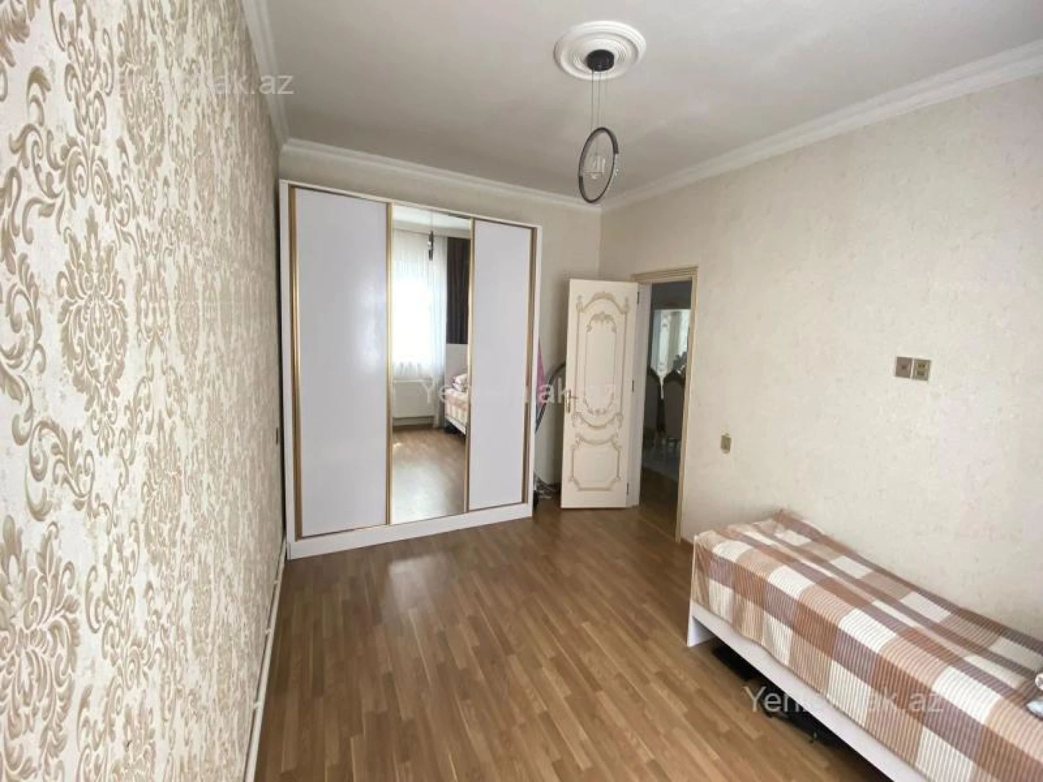 Satılır 4 otaqlı həyət evi 130 m²