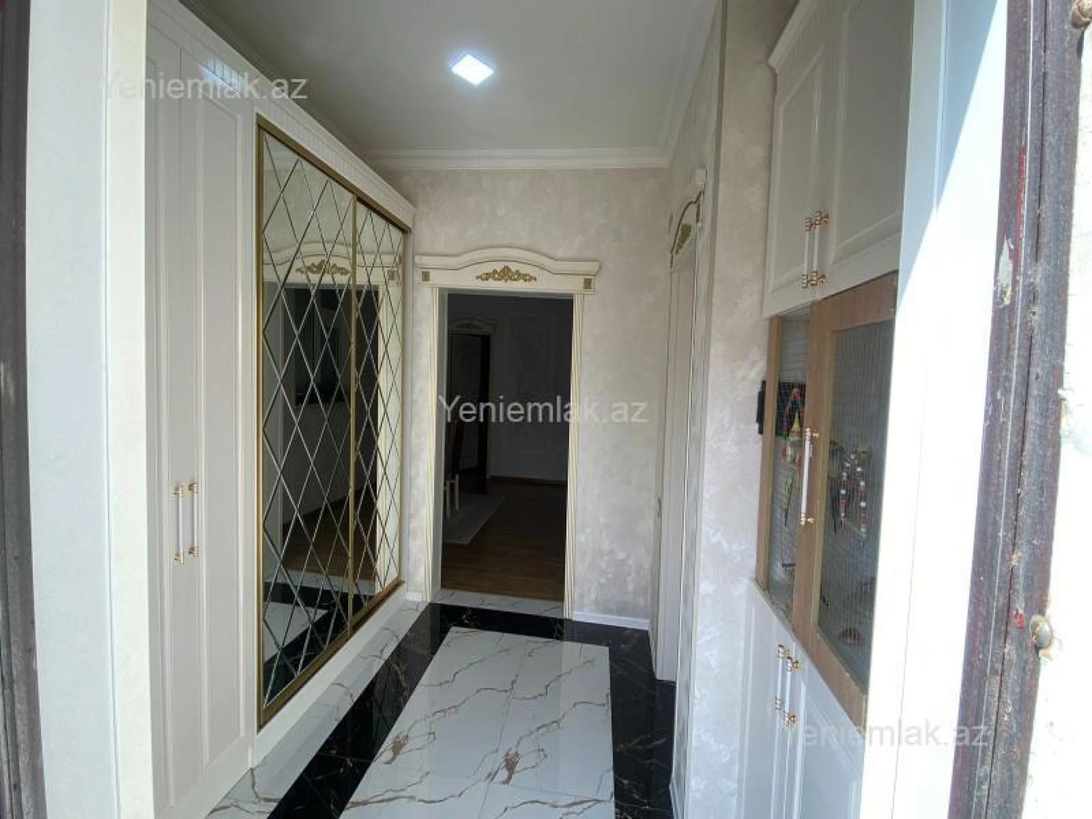 Satılır 4 otaqlı həyət evi 130 m²