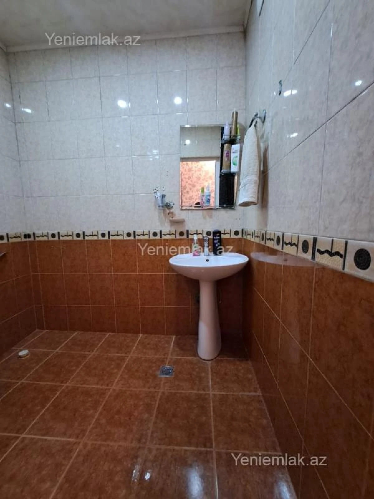Satılır 3 otaqlı yeni tikili 105 m²