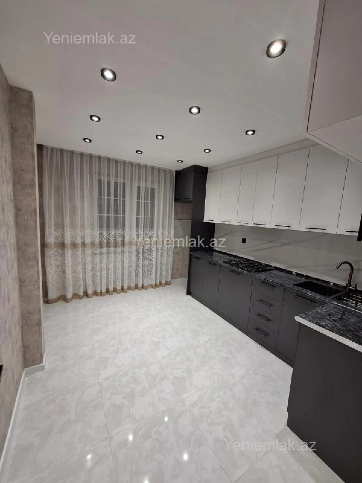 Satılır 2 otaqlı yeni tikili 60 m²
