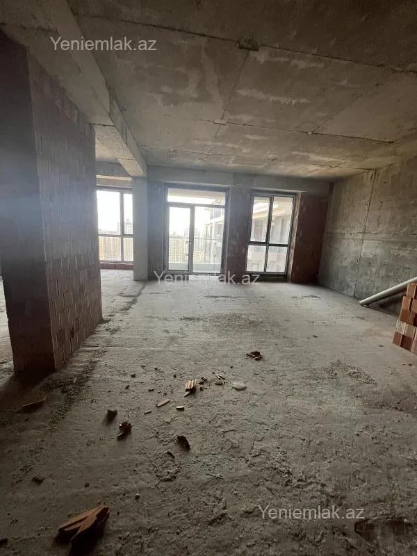 Satılır 2 otaqlı yeni tikili 101 m²
