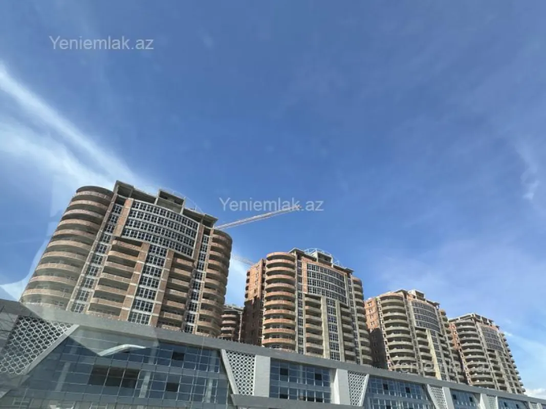 Satılır 2 otaqlı yeni tikili 101 m²