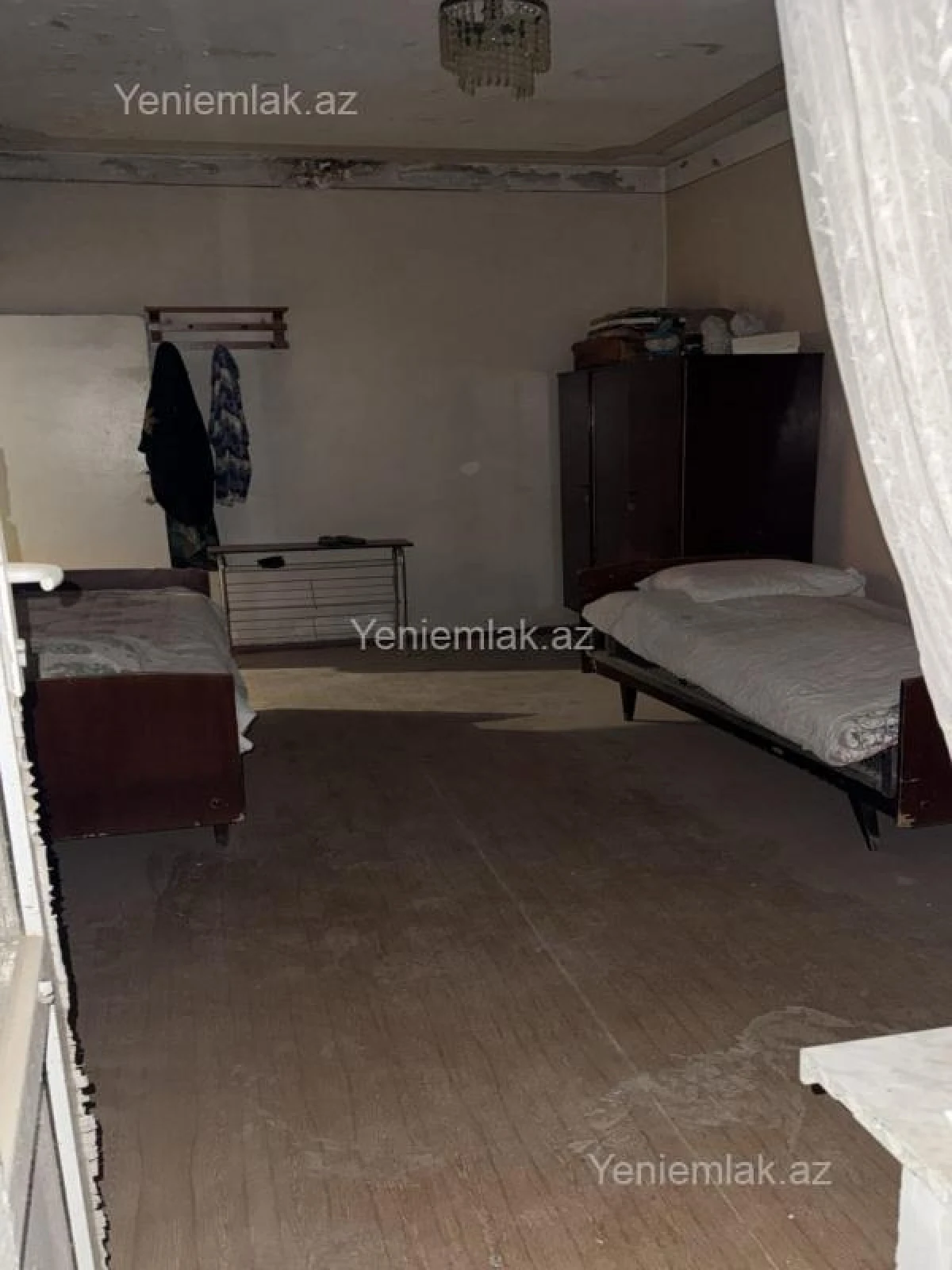 Satılır 4 otaqlı köhnə tikili 120 m²