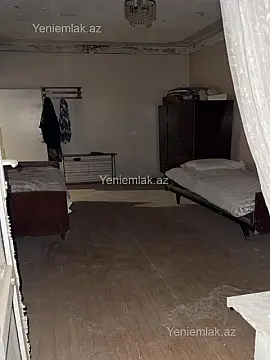 Satılır 4 otaqlı köhnə tikili 120 m²