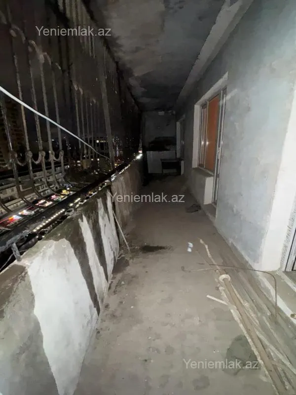 Satılır 4 otaqlı köhnə tikili 120 m²