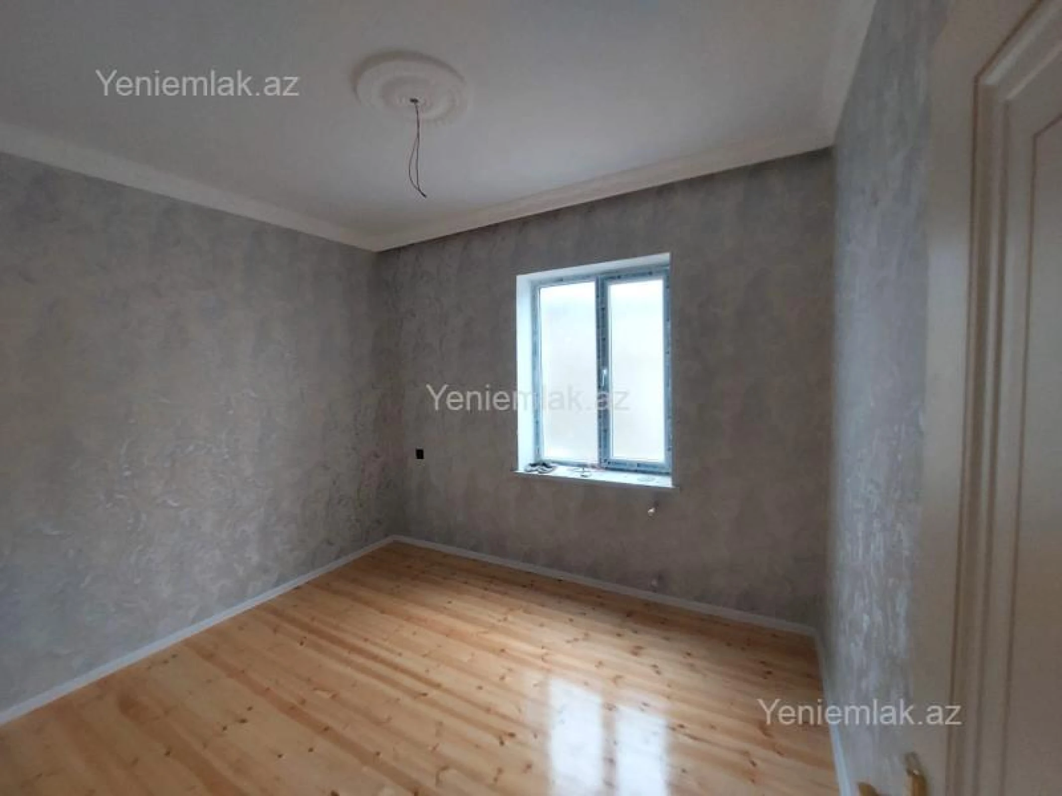 Satılır 4 otaqlı həyət evi 120 m²