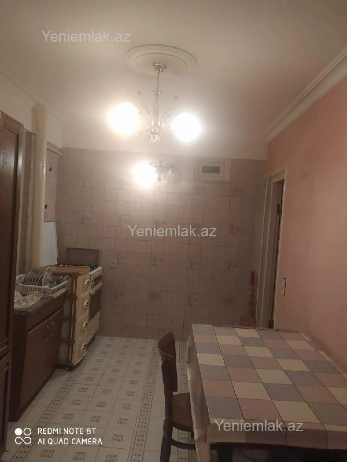 Satılır 1 otaqlı köhnə tikili 44 m²