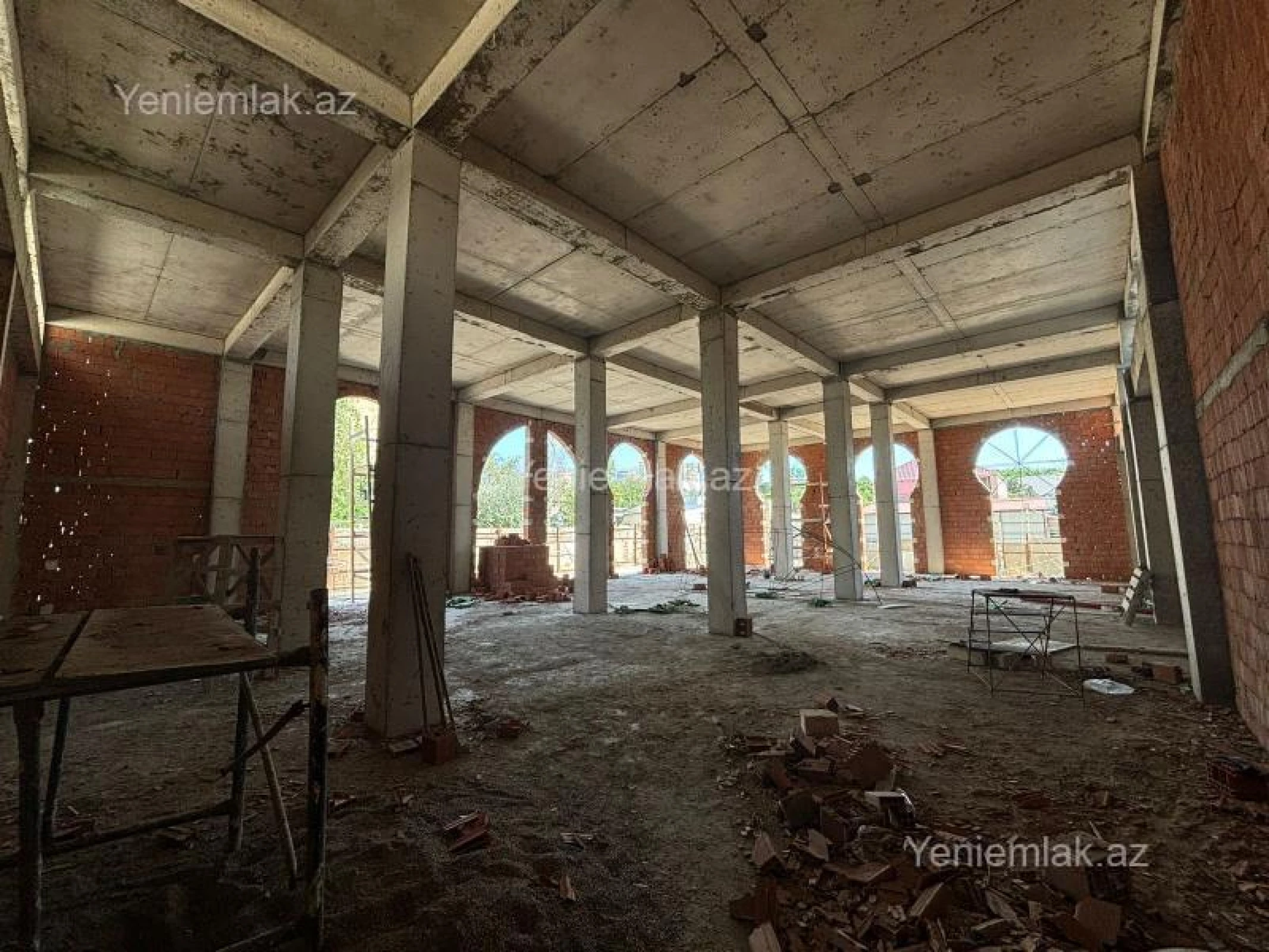 Satılır 16 otaqlı obyekt 270 m²