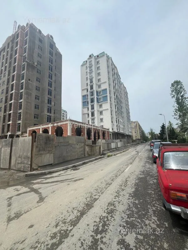 Satılır 16 otaqlı obyekt 270 m²