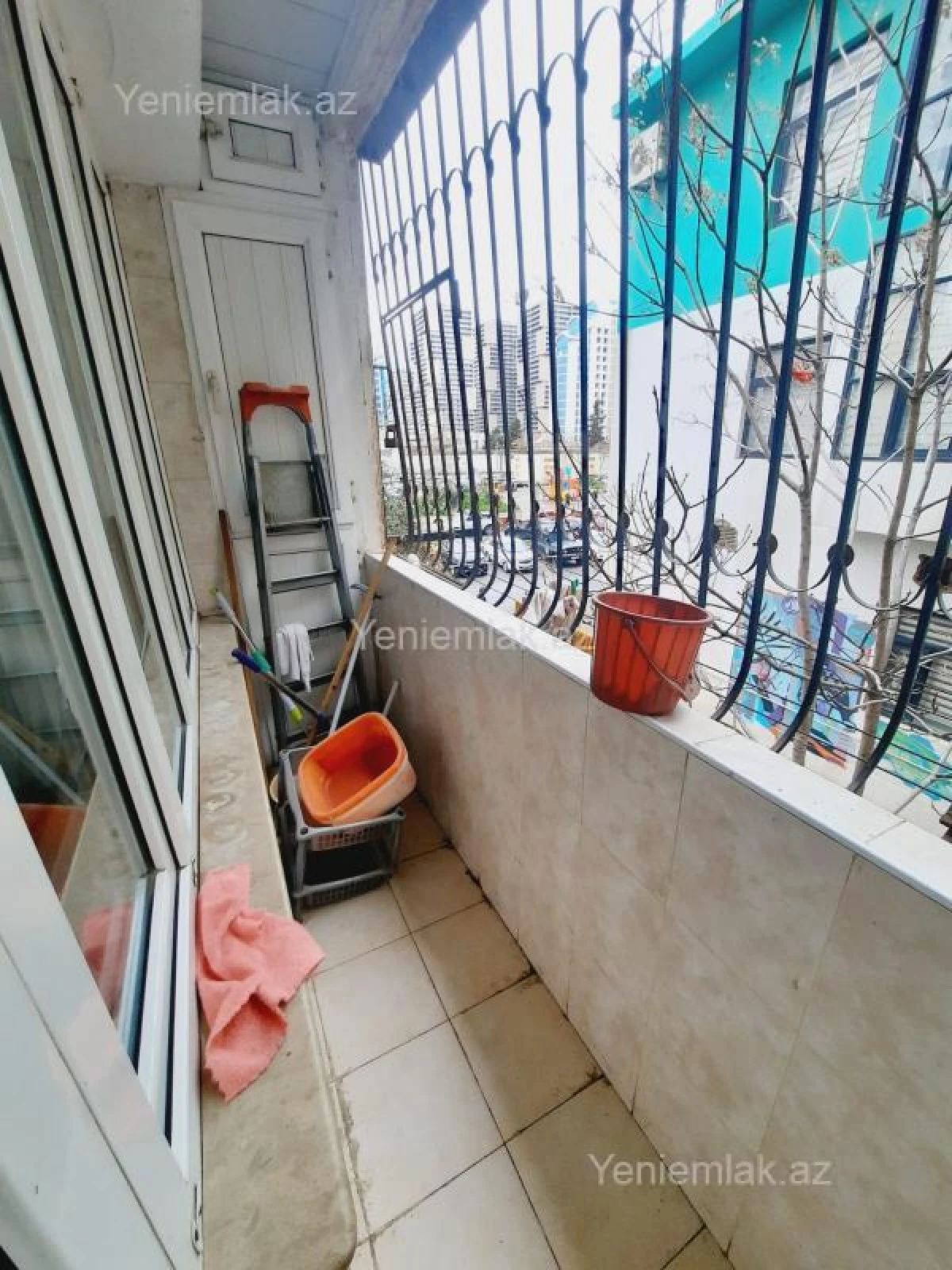 Satılır 3 otaqlı köhnə tikili 80 m²