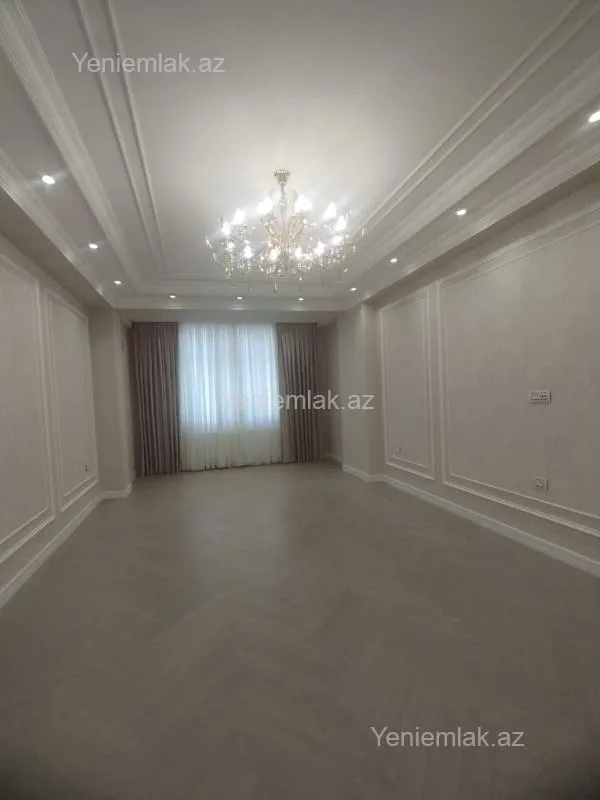 Satılır 4 otaqlı yeni tikili 215 m²