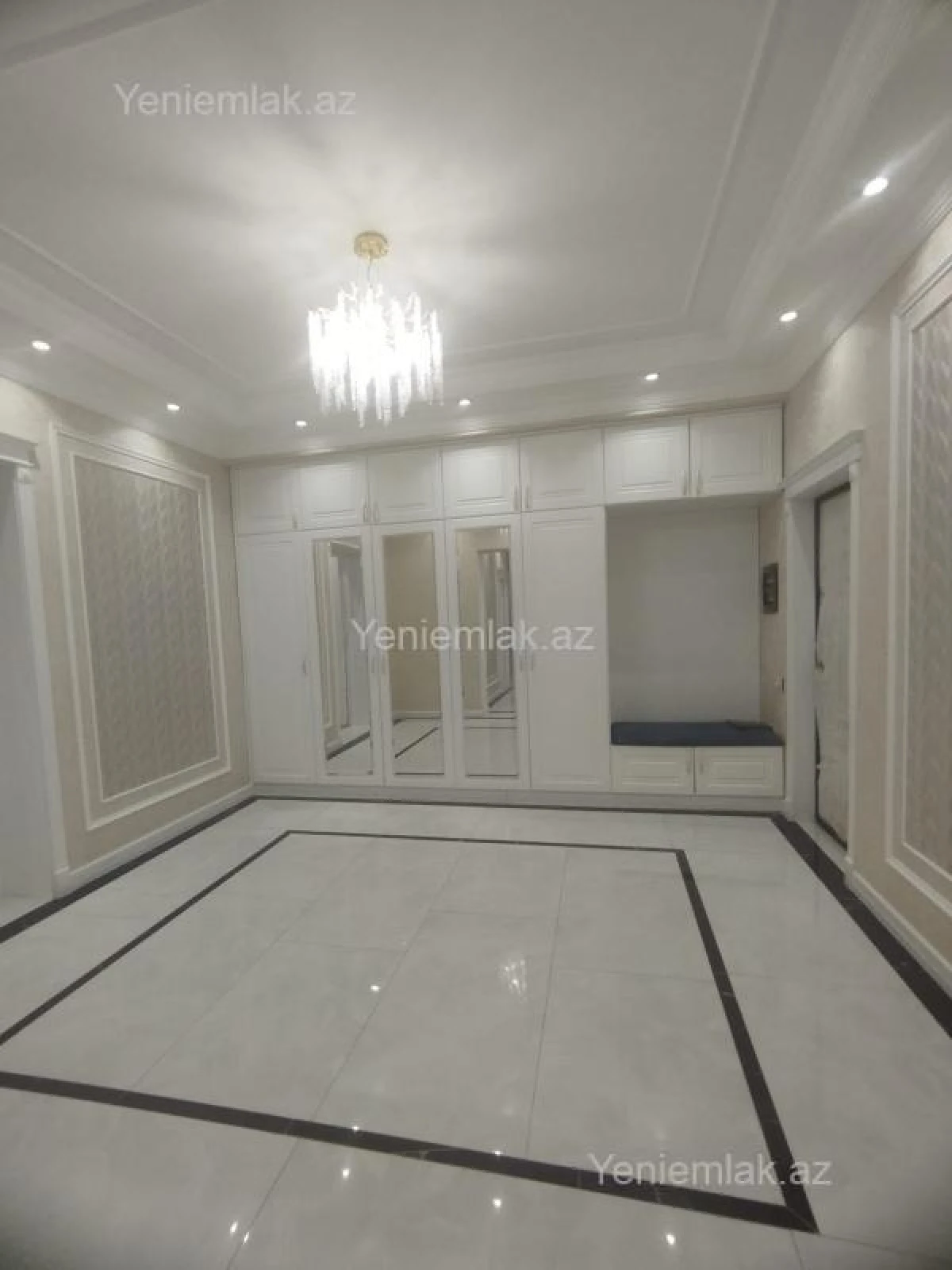 Satılır 4 otaqlı yeni tikili 215 m²