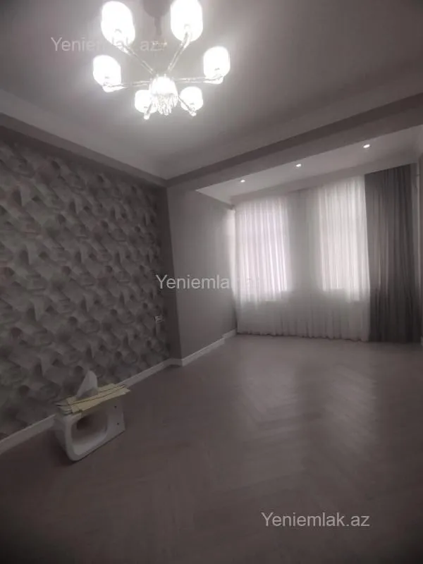 Satılır 4 otaqlı yeni tikili 215 m²