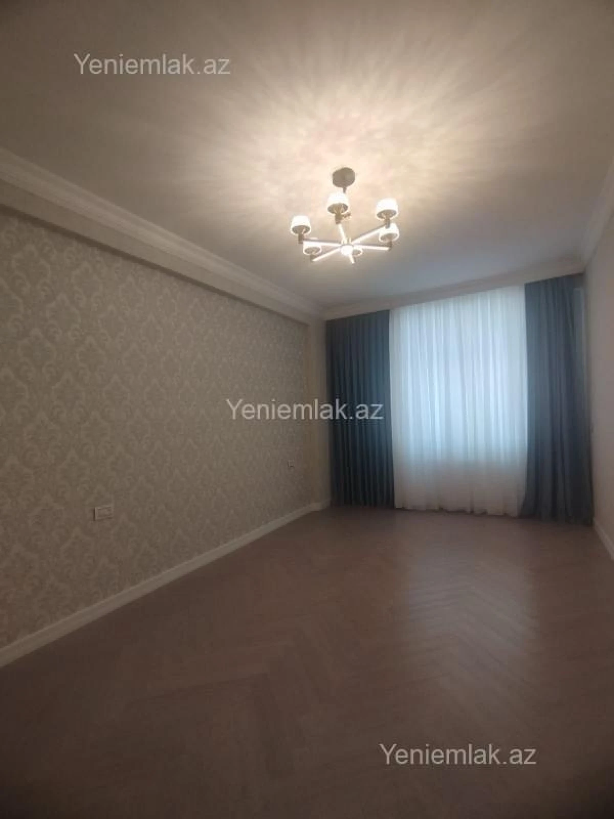 Satılır 4 otaqlı yeni tikili 215 m²