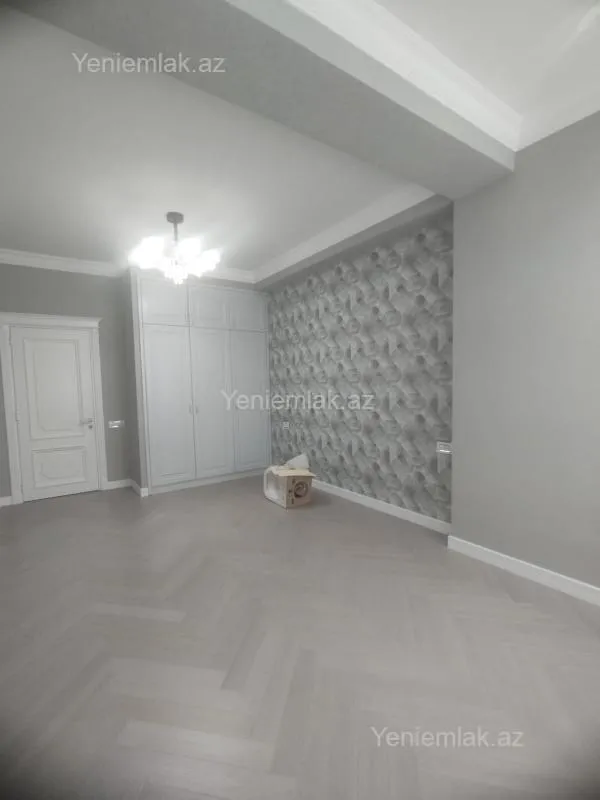 Satılır 4 otaqlı yeni tikili 215 m²