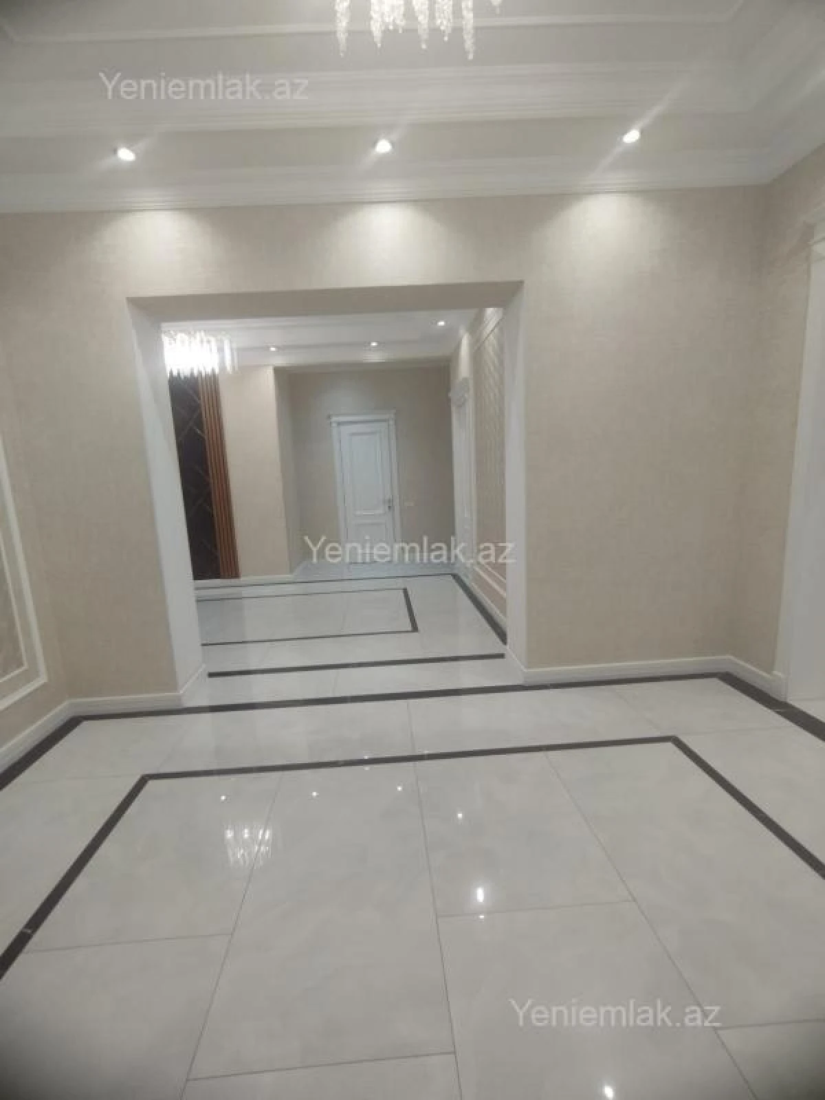 Satılır 4 otaqlı yeni tikili 215 m²