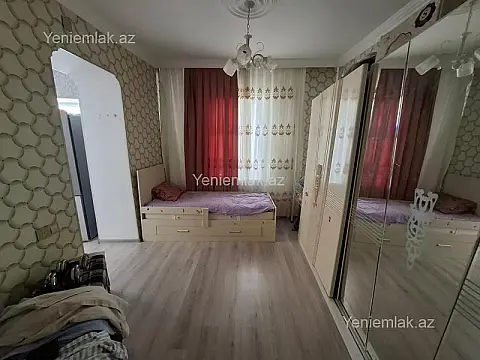 Satılır 4 otaqlı həyət evi 200 m²
