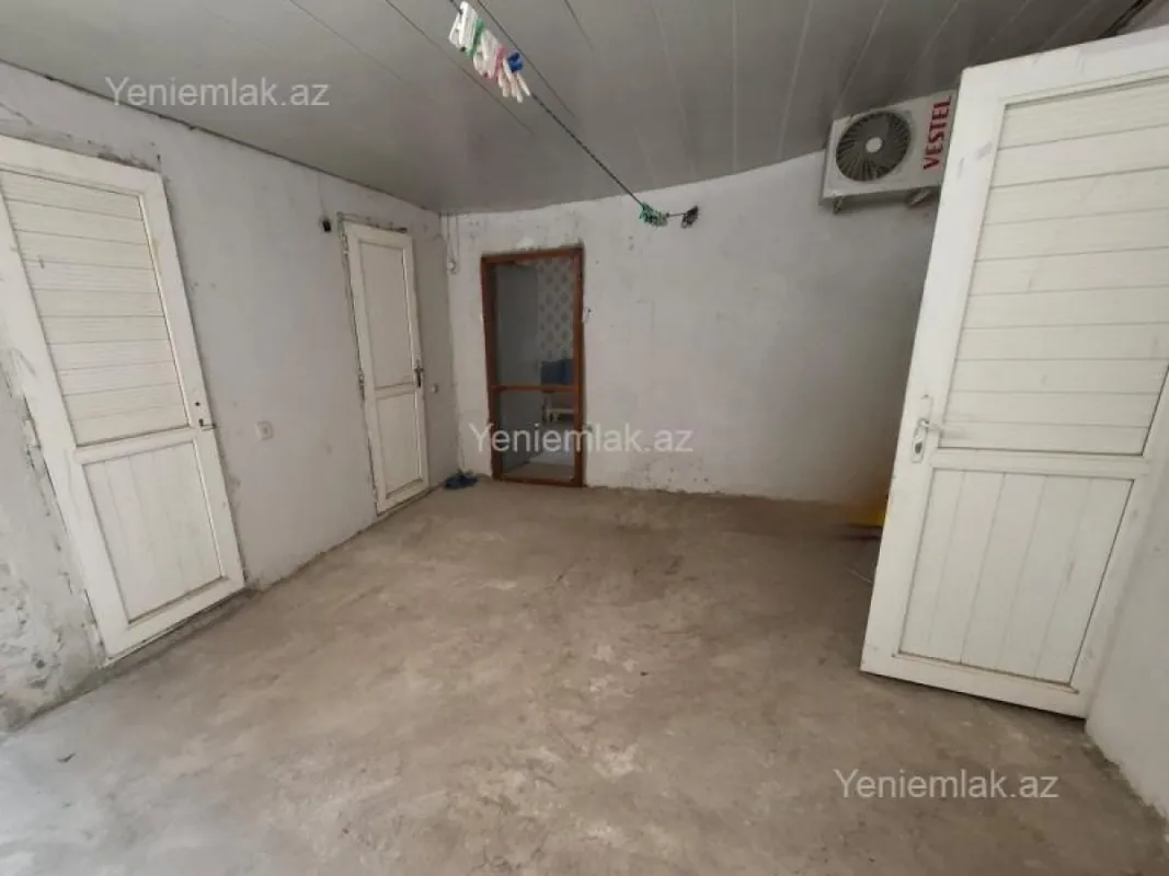 Satılır 4 otaqlı həyət evi 200 m²