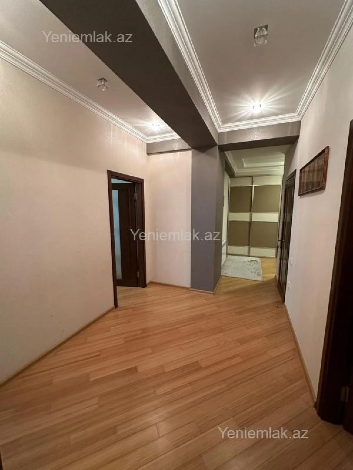 Satılır 3 otaqlı yeni tikili 95 m²