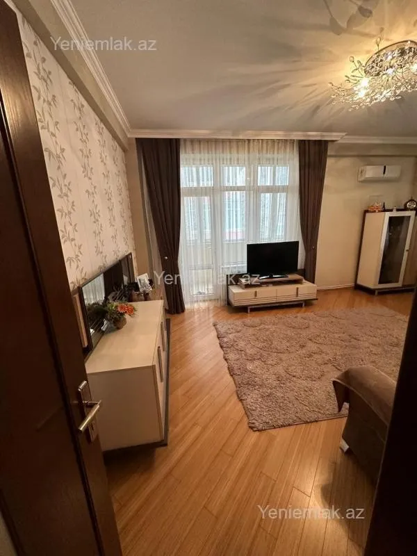 Satılır 3 otaqlı yeni tikili 95 m²