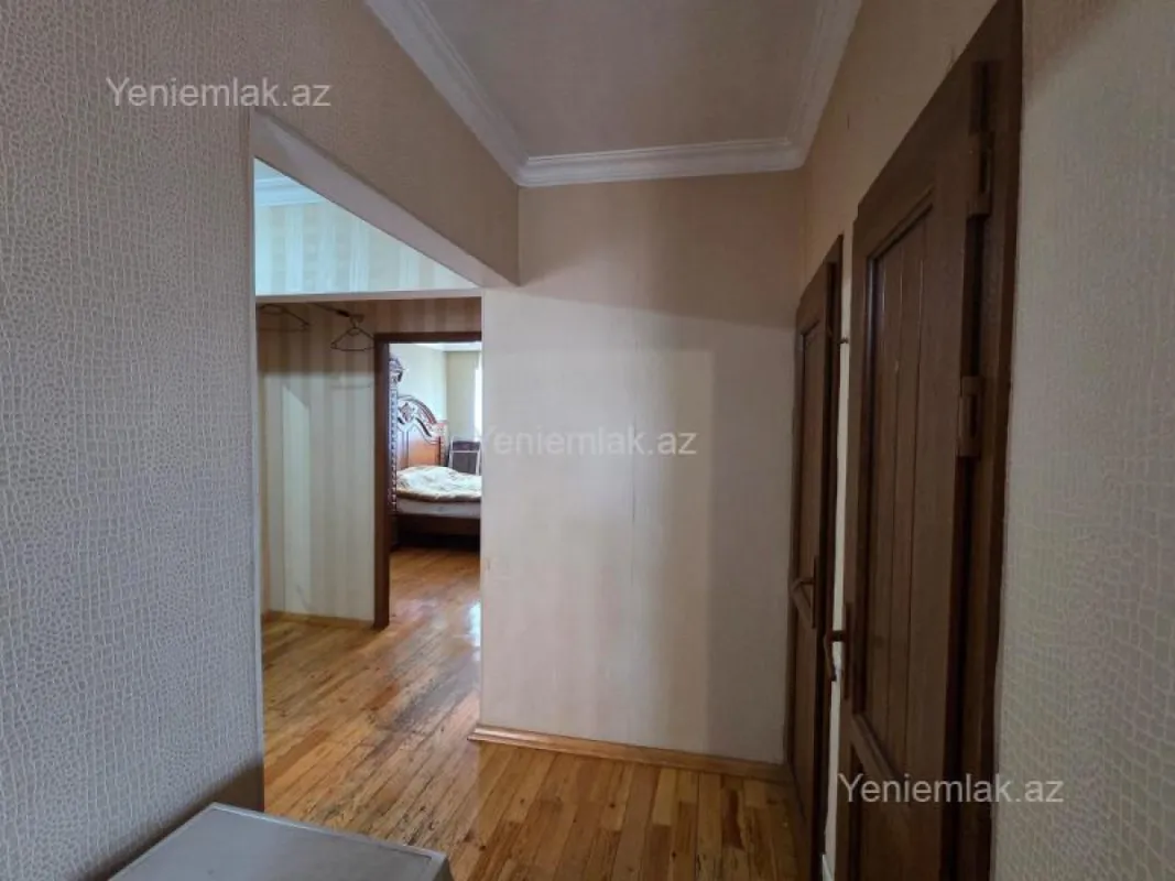 Satılır 3 otaqlı köhnə tikili 76 m²