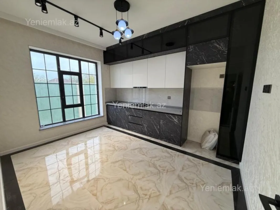 Satılır 4 otaqlı həyət evi 160 m²