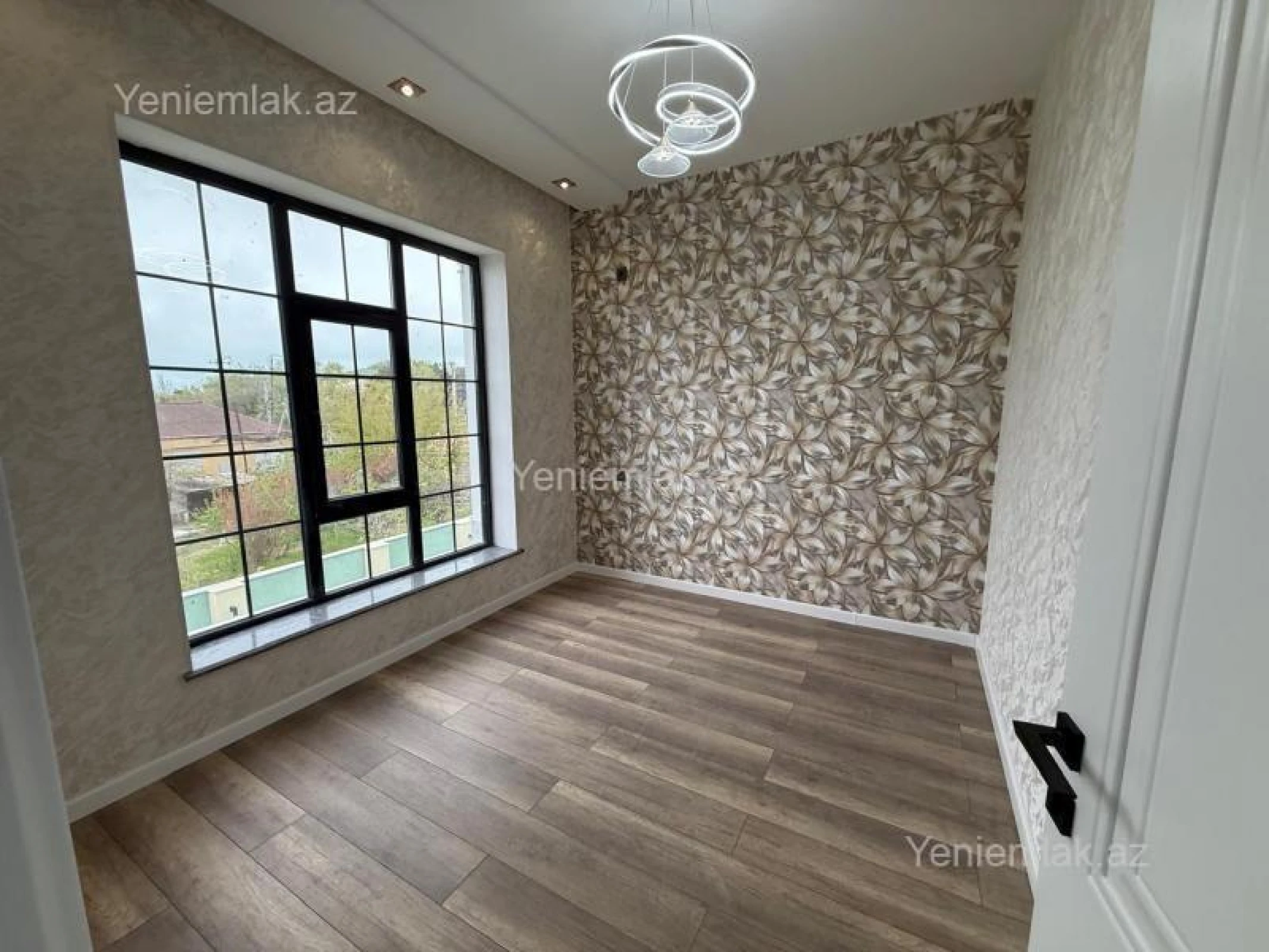 Satılır 4 otaqlı həyət evi 160 m²