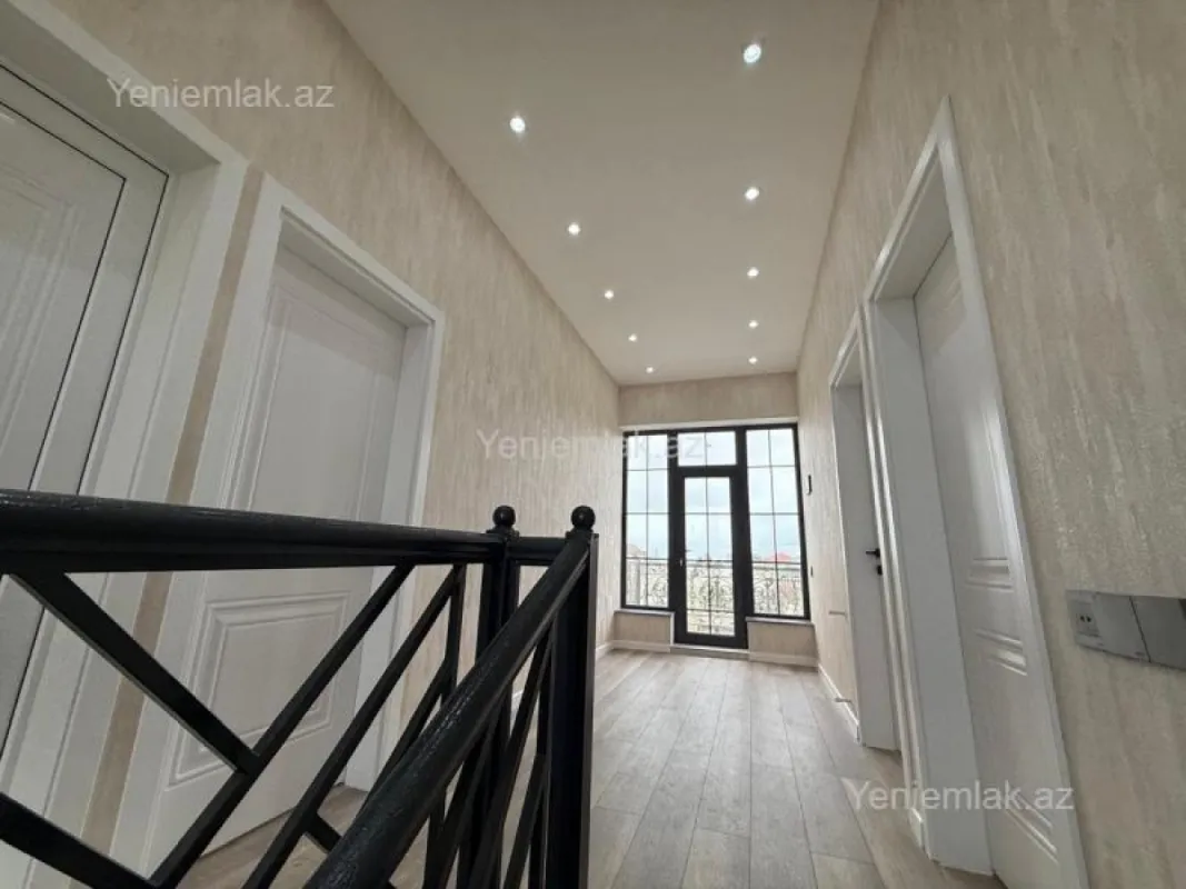 Satılır 4 otaqlı həyət evi 160 m²