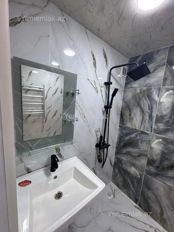Satılır 3 otaqlı köhnə tikili 72 m²