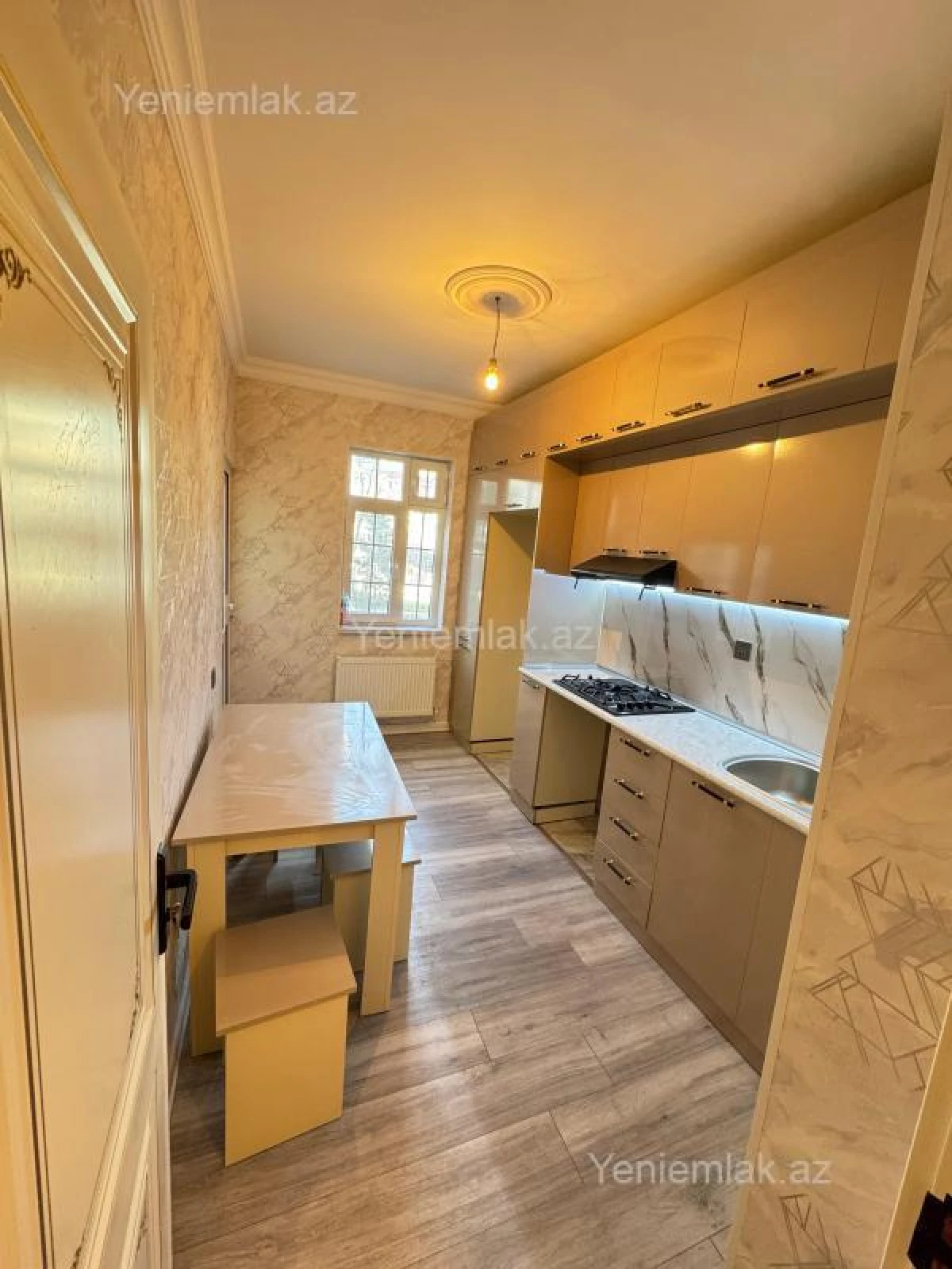 Satılır 3 otaqlı köhnə tikili 72 m²
